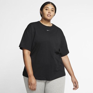 Top Nike Sportswear Essential Maneca Scurta (Plus Size) Dama Negrii Albi | CMYO-35082